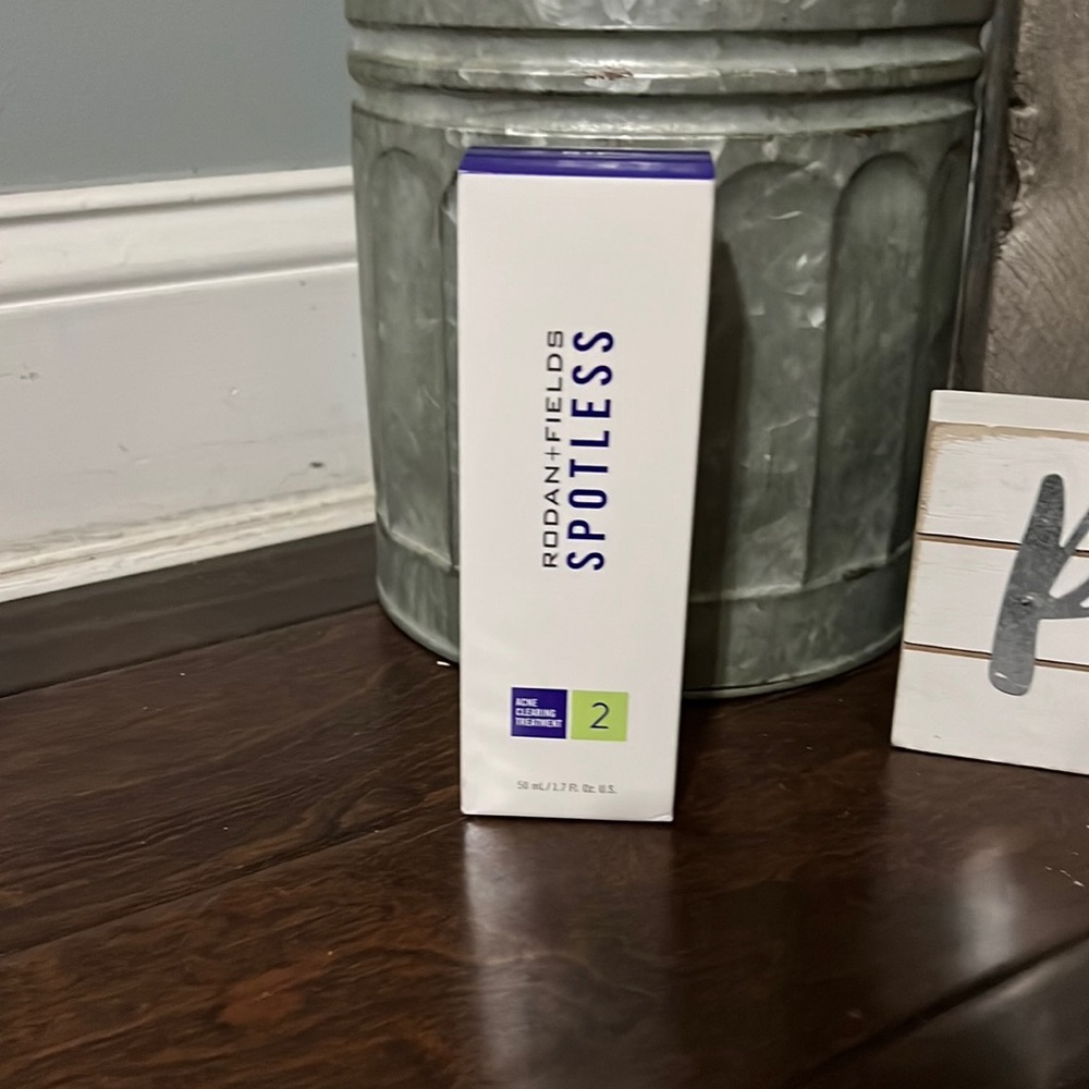 RODAN + FIELDS Spotless Acne Clearing Treatment Brand New Sealed